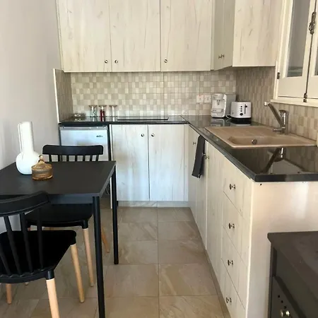 The Mansion By Penelope 3* Omodos