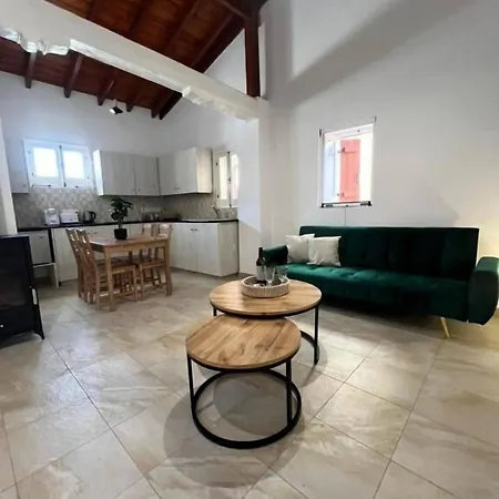 The Mansion By Penelope 3* Omodos