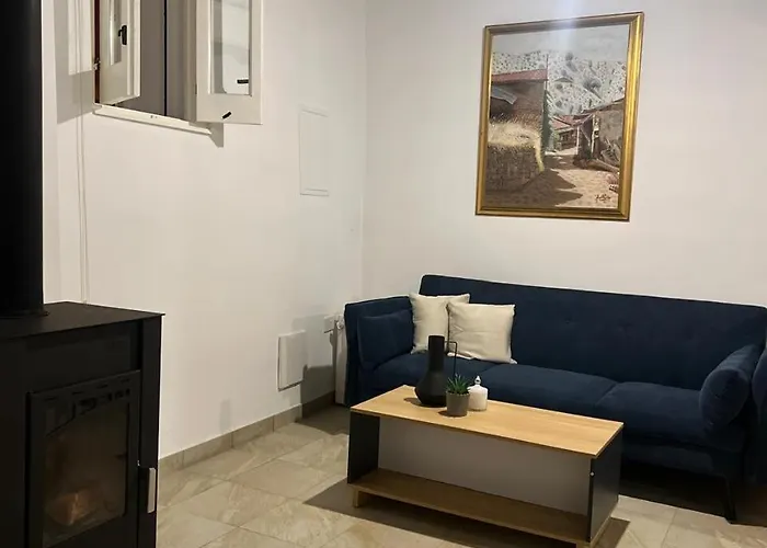 Πανσιόν The Mansion By Penelope