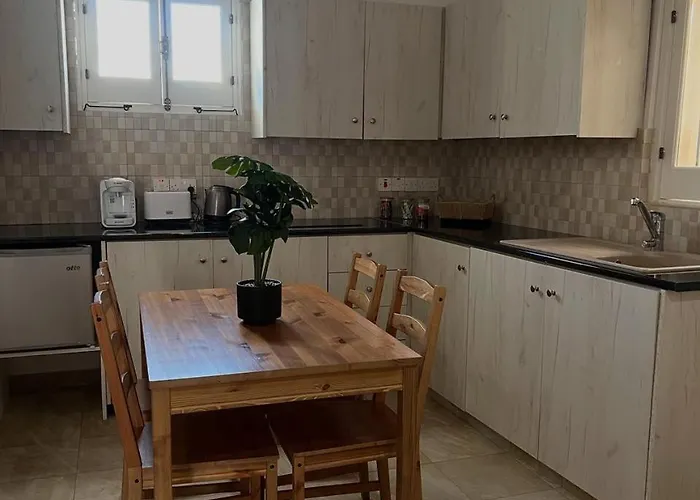 The Mansion By Penelope 3* Όμοδος