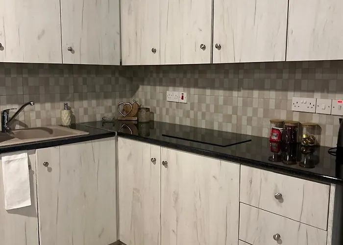 The Mansion By Penelope Πανσιόν