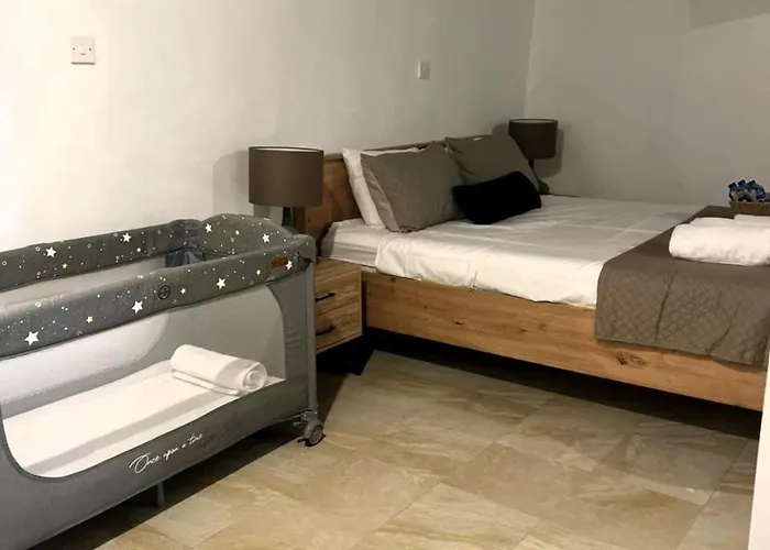 Πανσιόν The Mansion By Penelope 3*